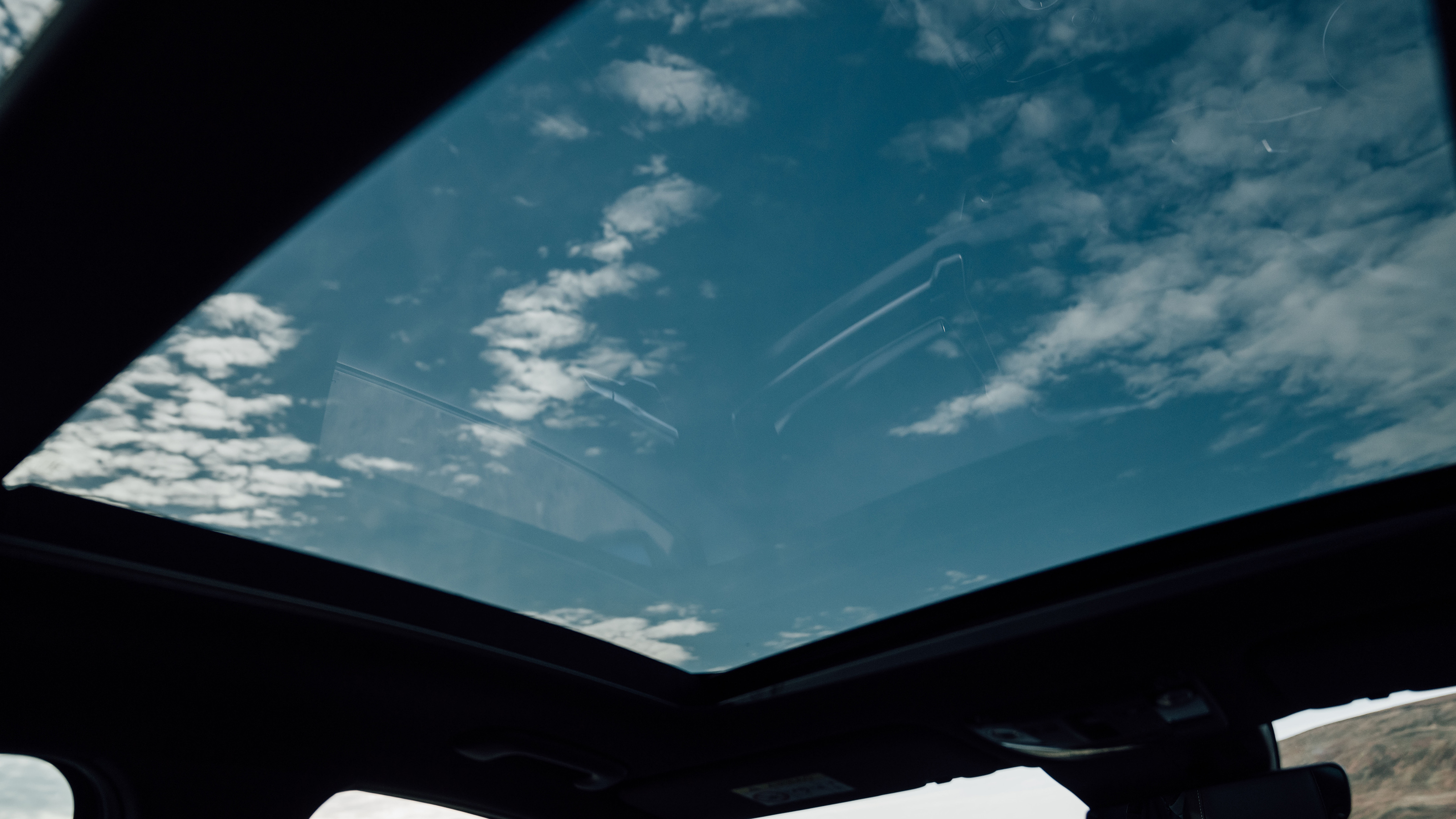 2022 Kia Sportage - roof