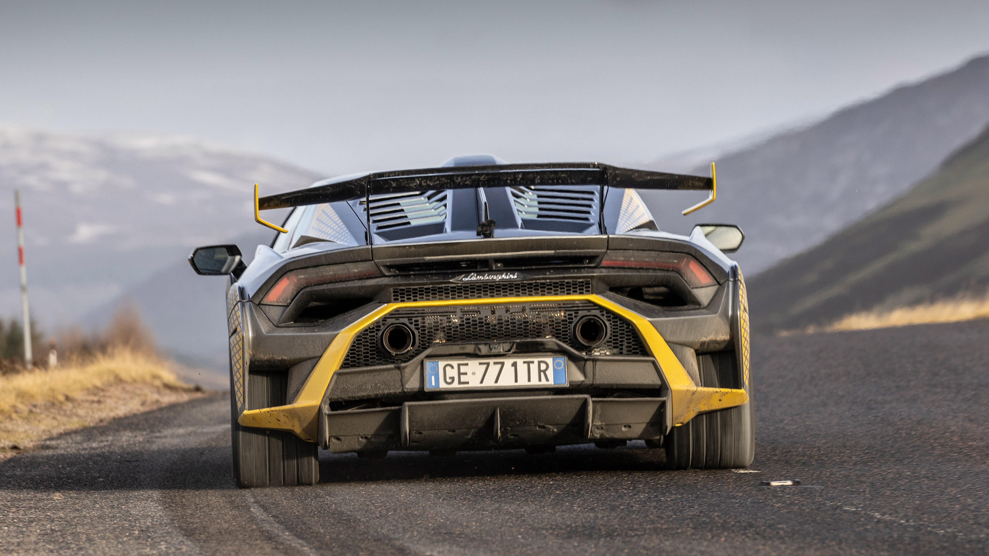 Lamborghini Huracan STO - rear action