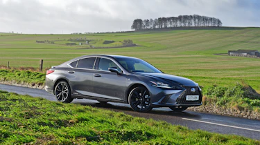 Lexus ES 300h - front static