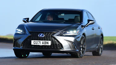 Lexus ES 300h - front cornering