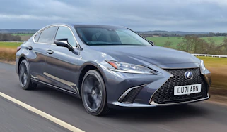 Lexus ES 300h - front