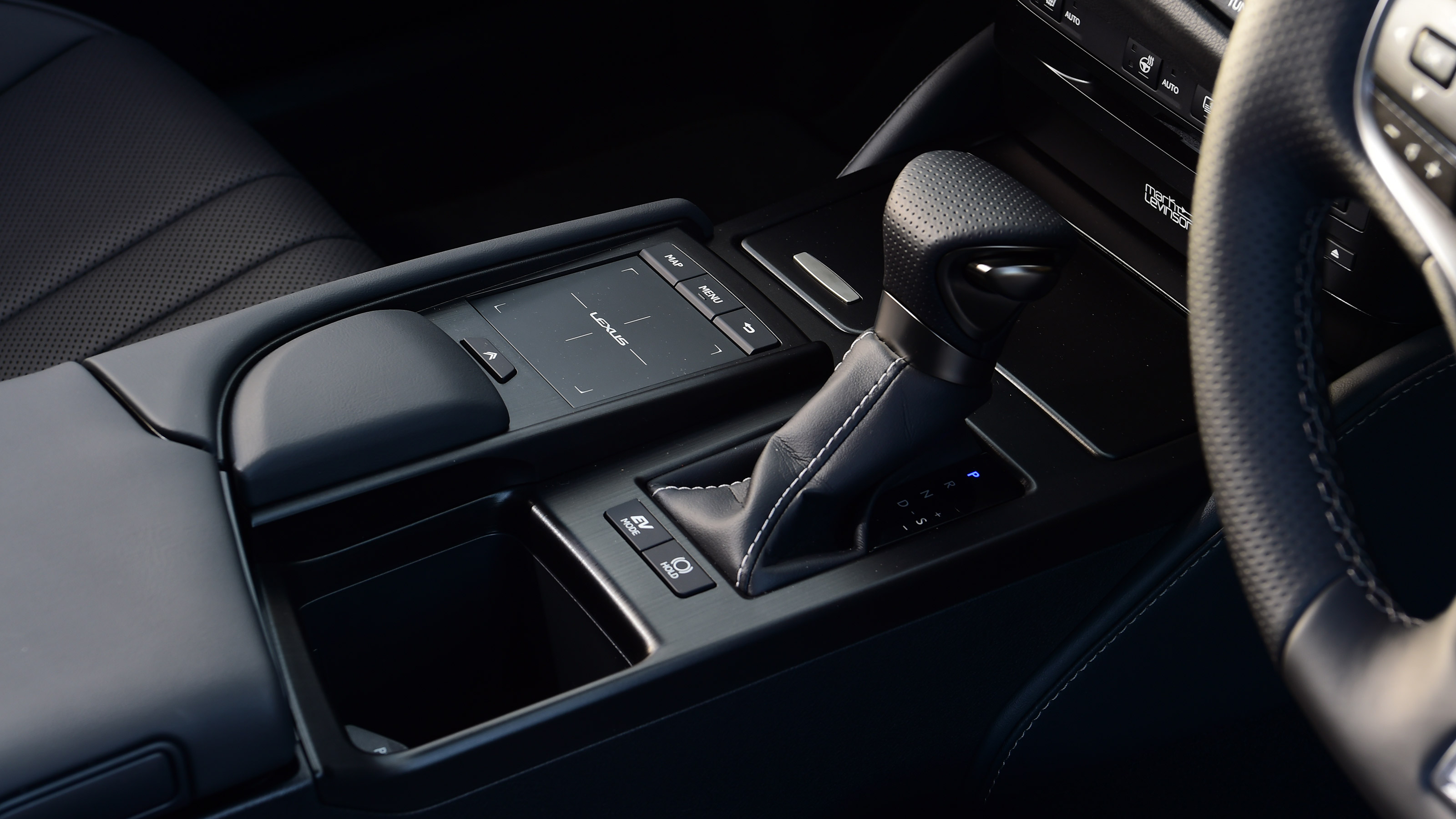 Lexus ES 300h - transmission