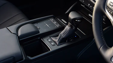 Lexus ES 300h - transmission