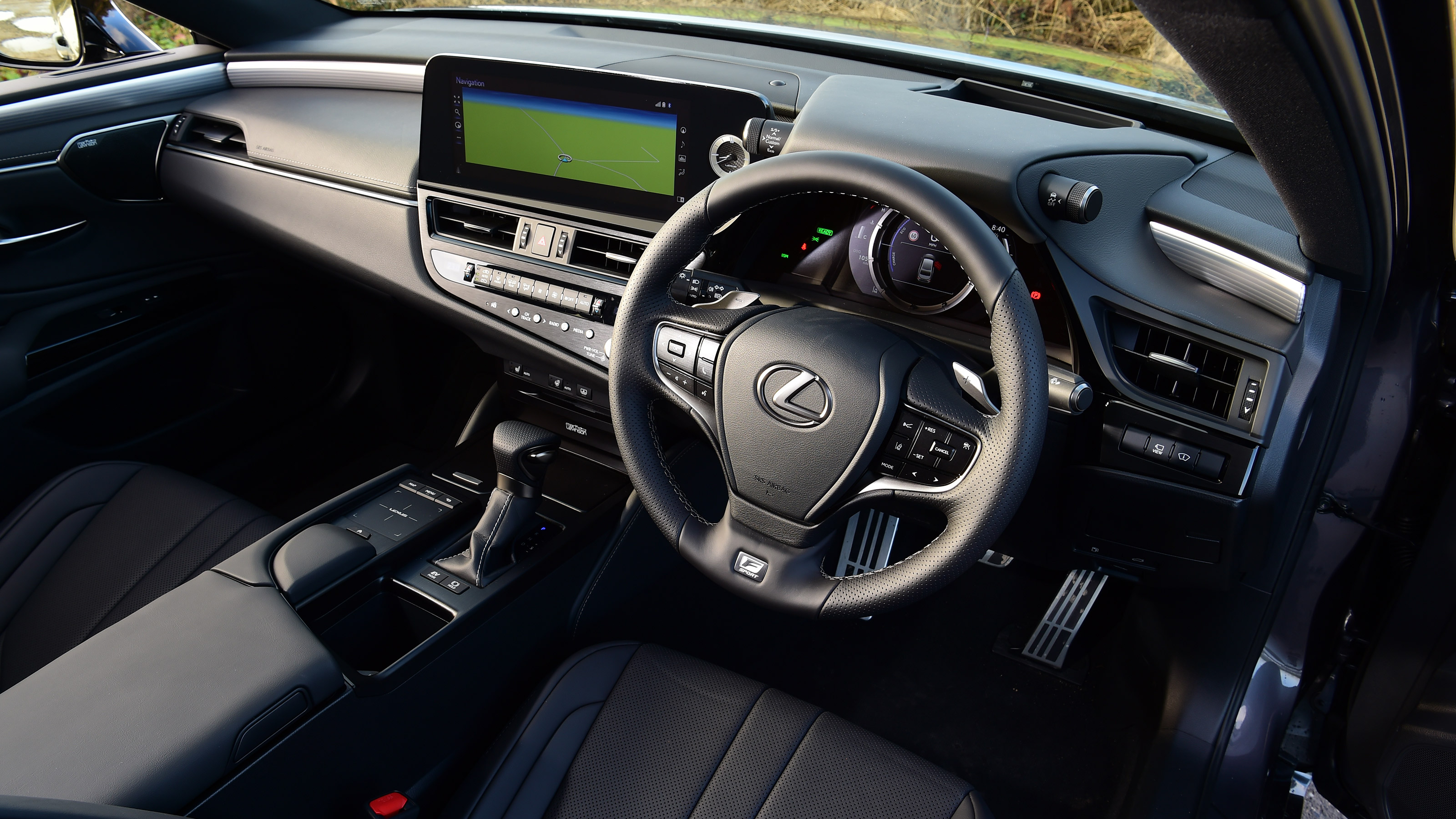 Lexus ES 300h - dash