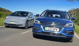 MG5 vs Volkswagen ID.3 - front action