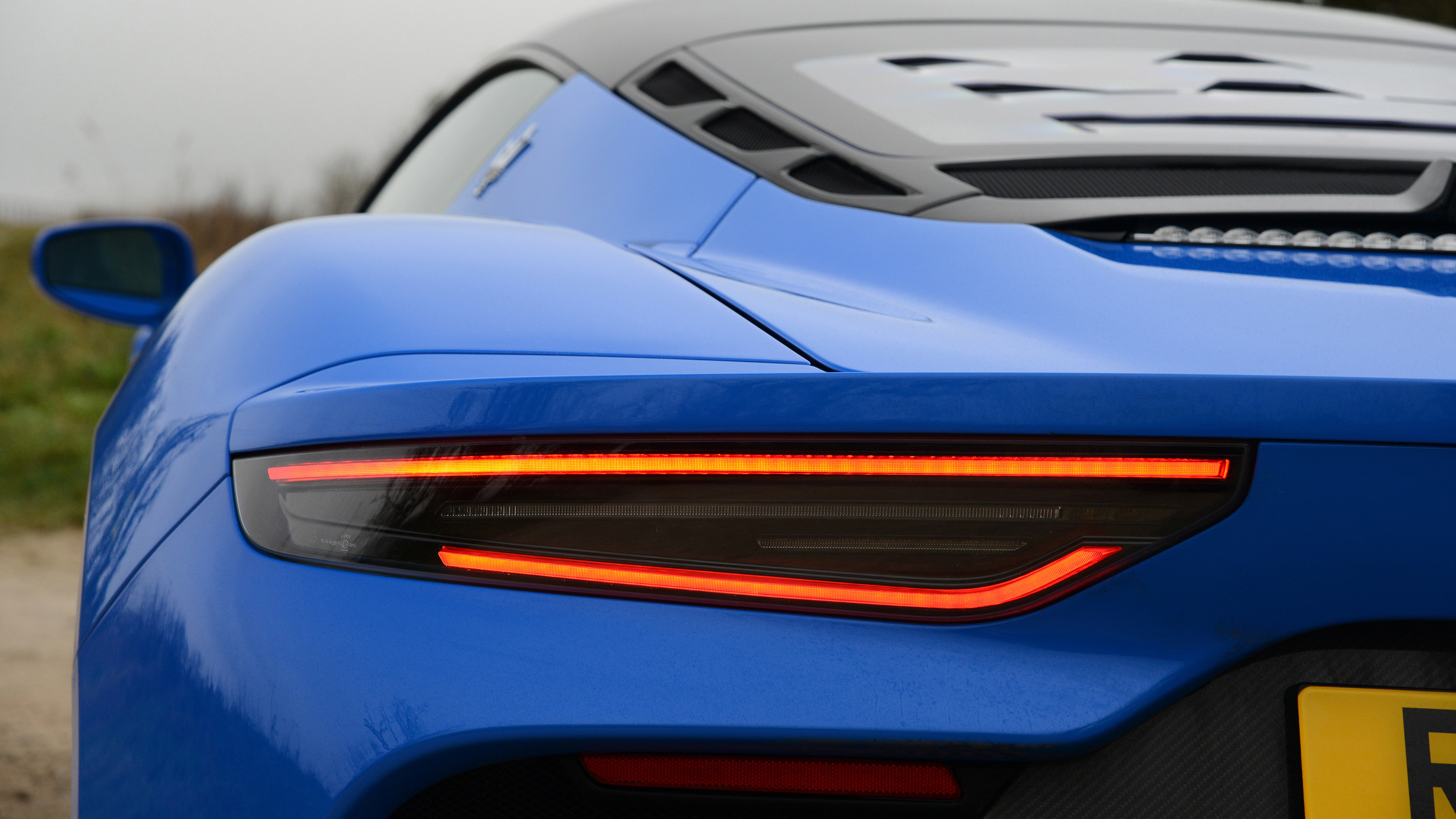 Maserati MC20 - rear light