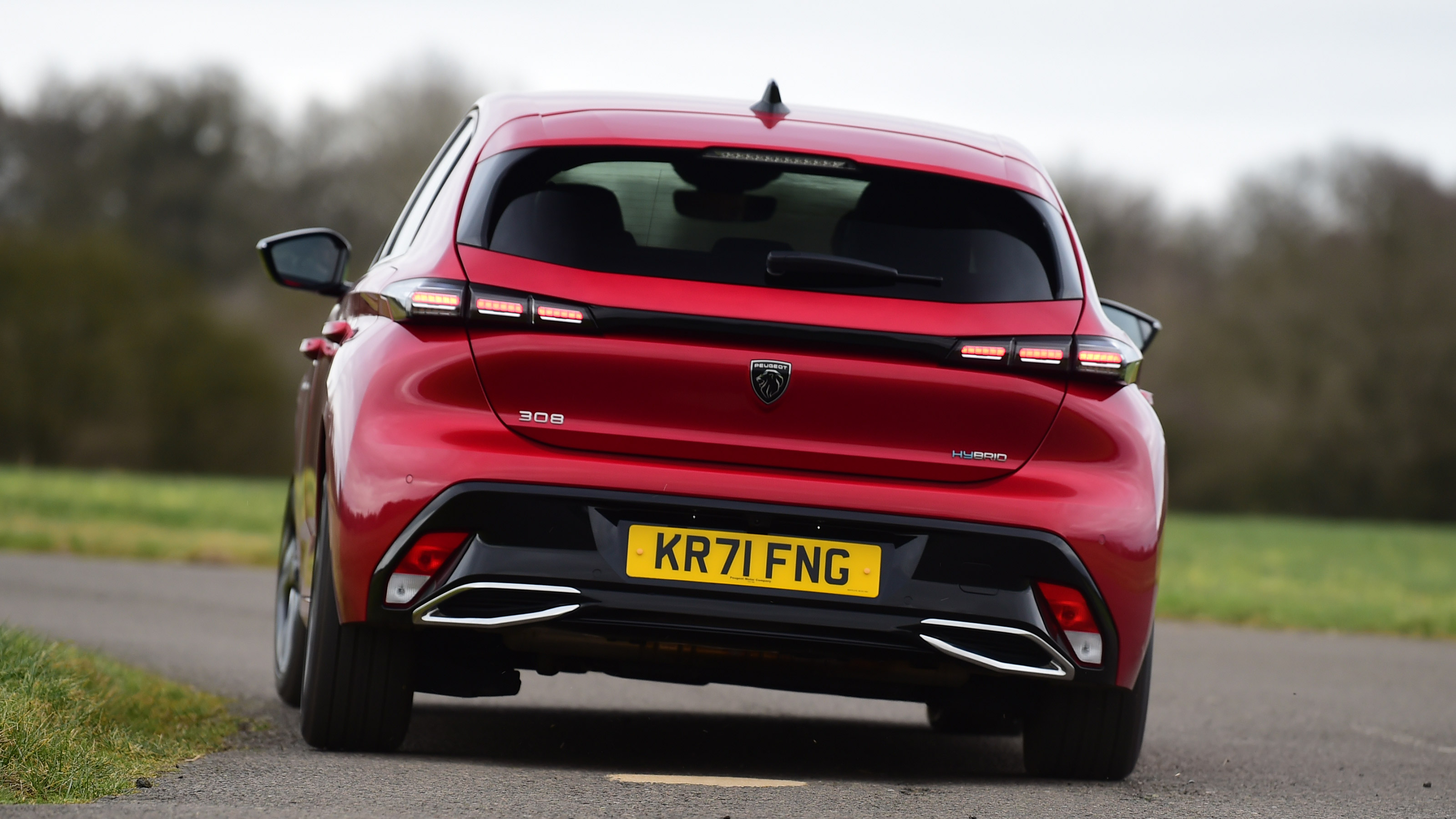 Peugeot 308 - rear cornering