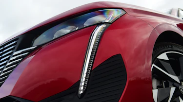 Peugeot 308 - front light