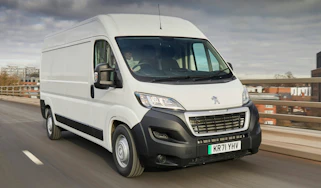 Peugeot e-Boxer - front