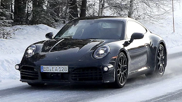 Porsche 911 facelift - spyshot 1