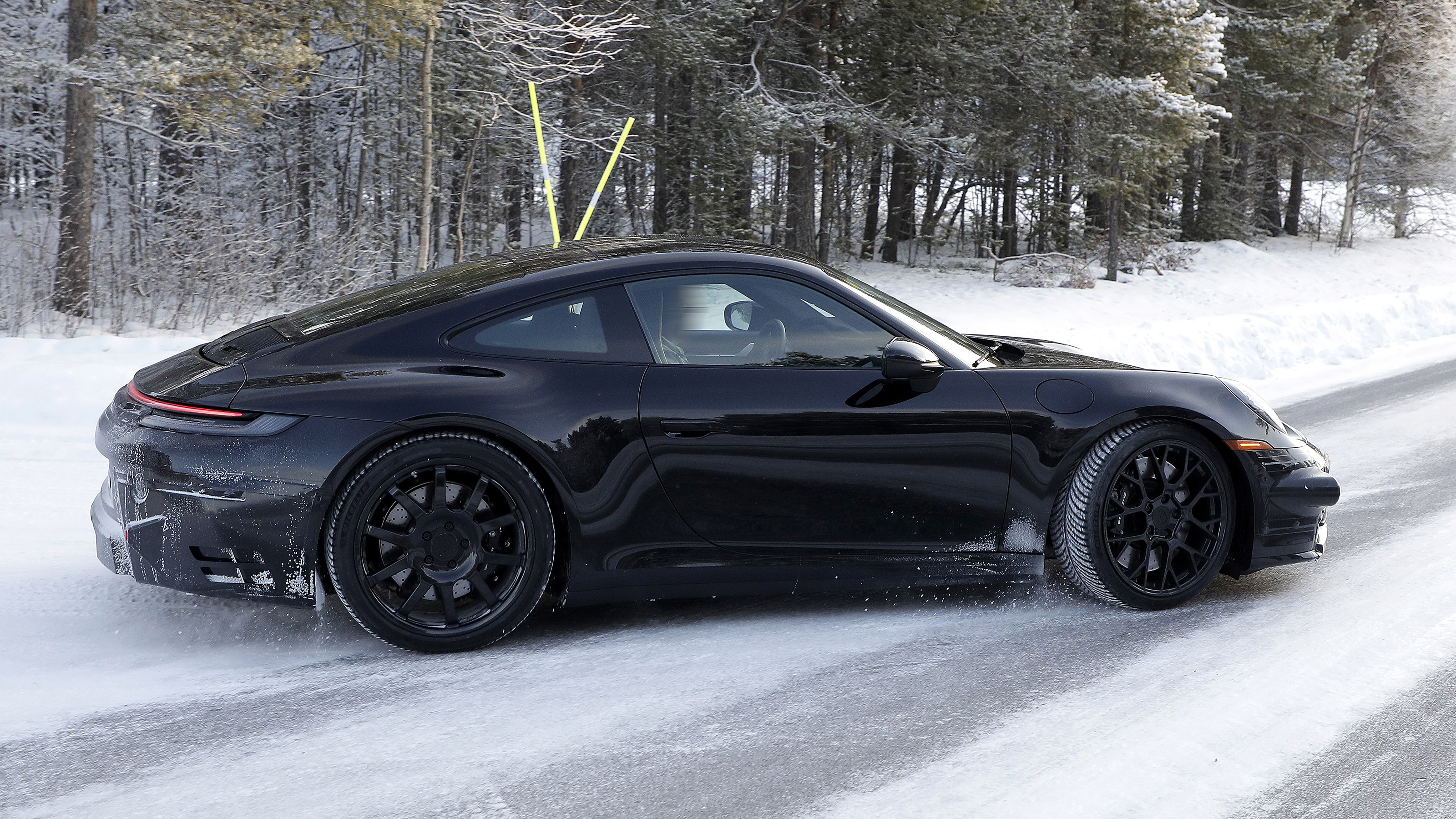 Porsche 911 facelift - spyshot 10