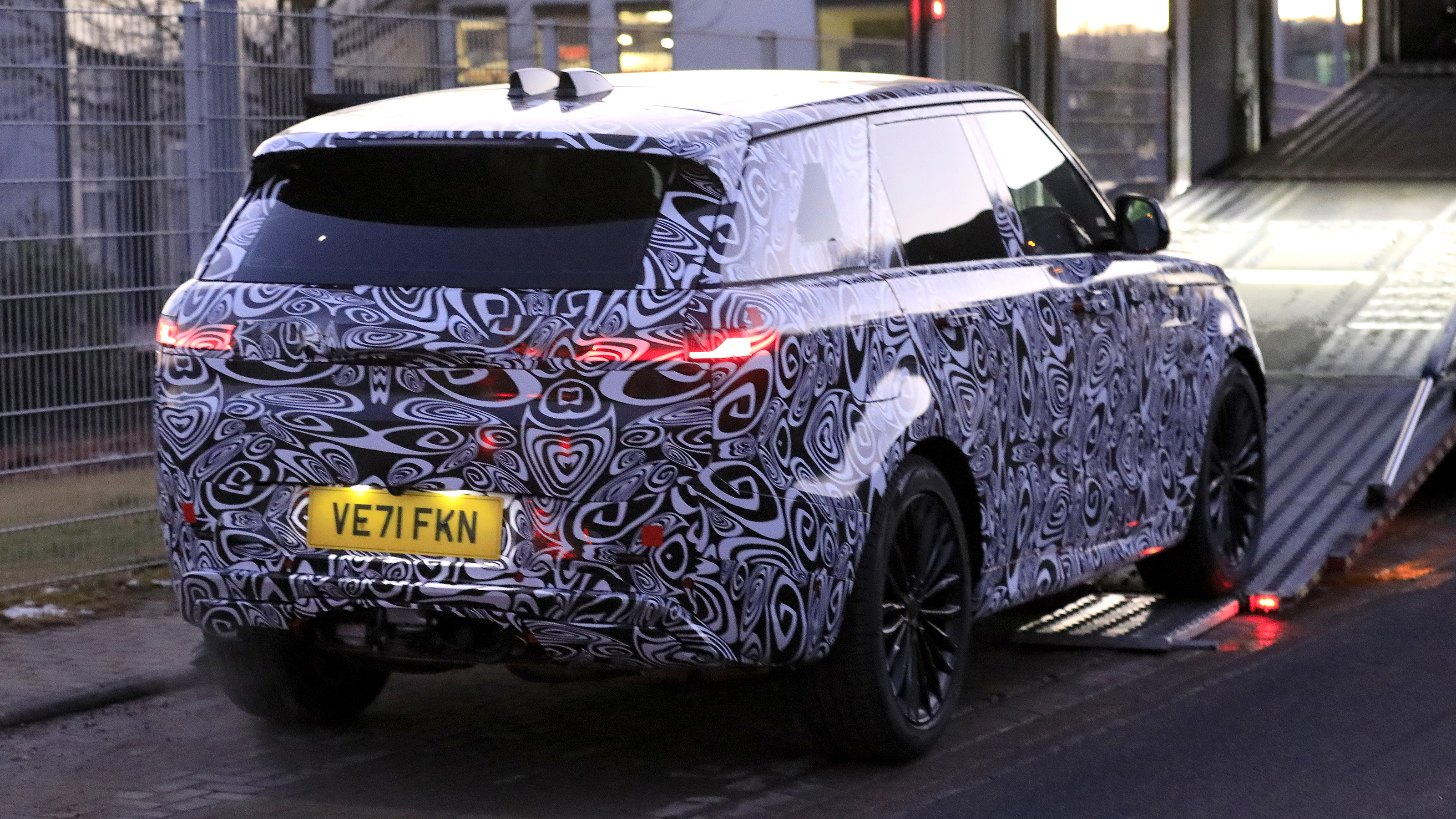 Range Rover Sport - rear