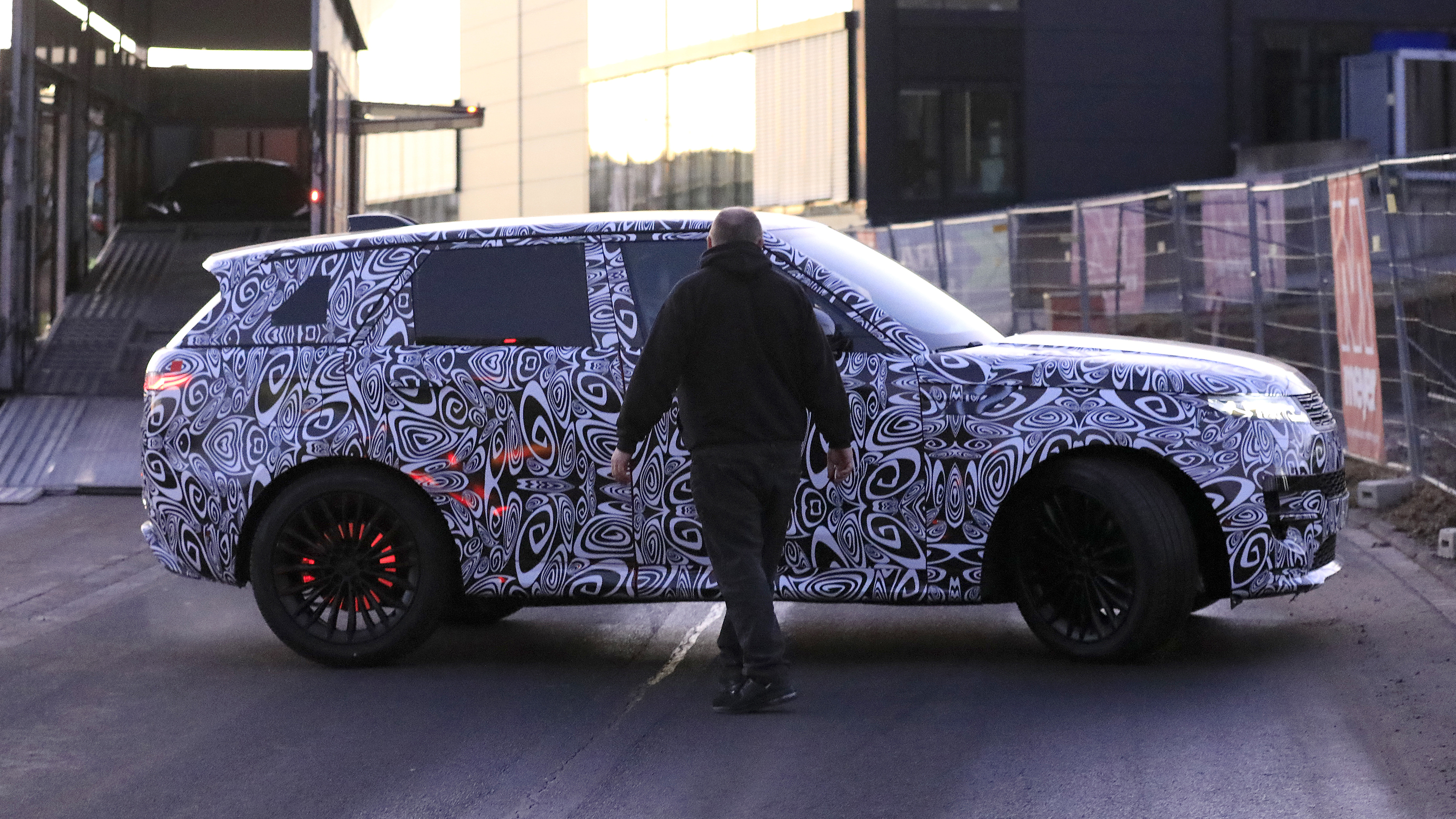 Range Rover Sport - spy side 2022