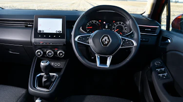 2022 Renault Clio TCe 90 - interior