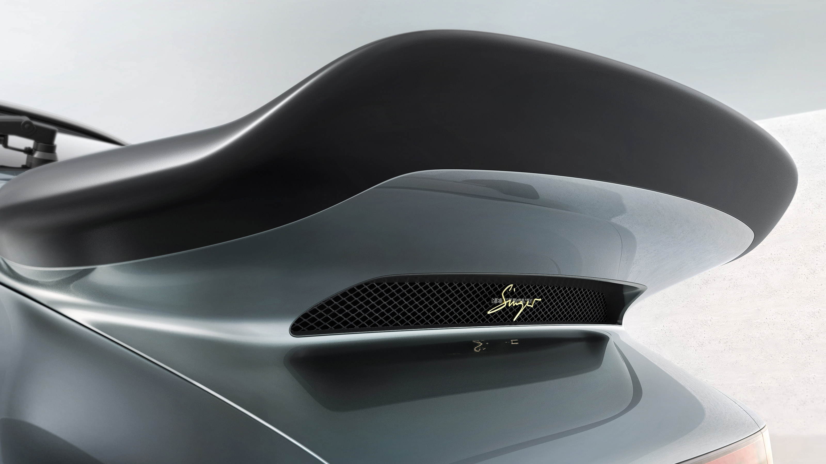 Singer Porsche 911 - rear wing