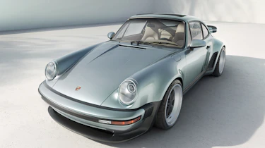Singer Porsche 911 - front above