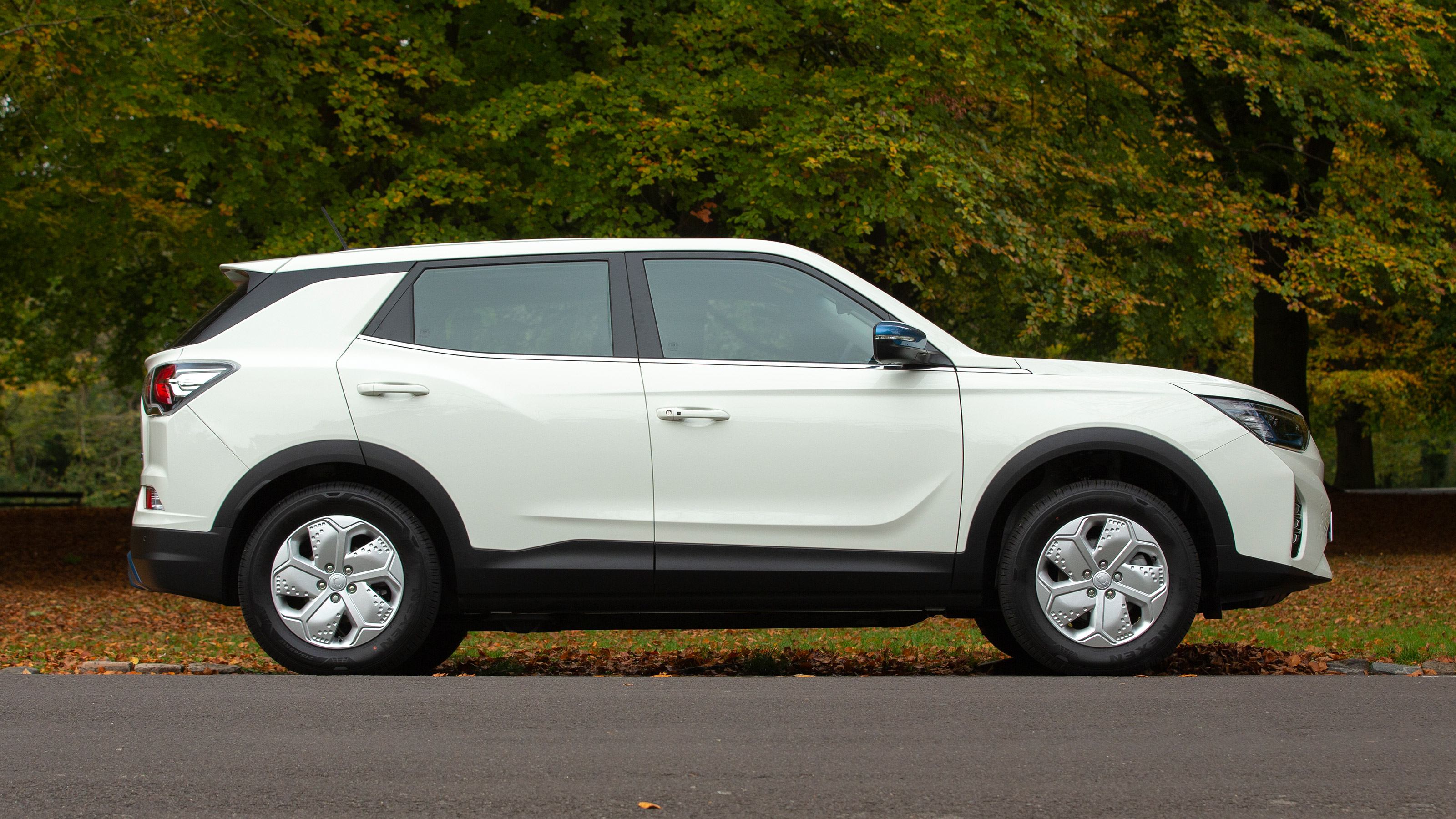 SsangYong Korando e-Motion - side