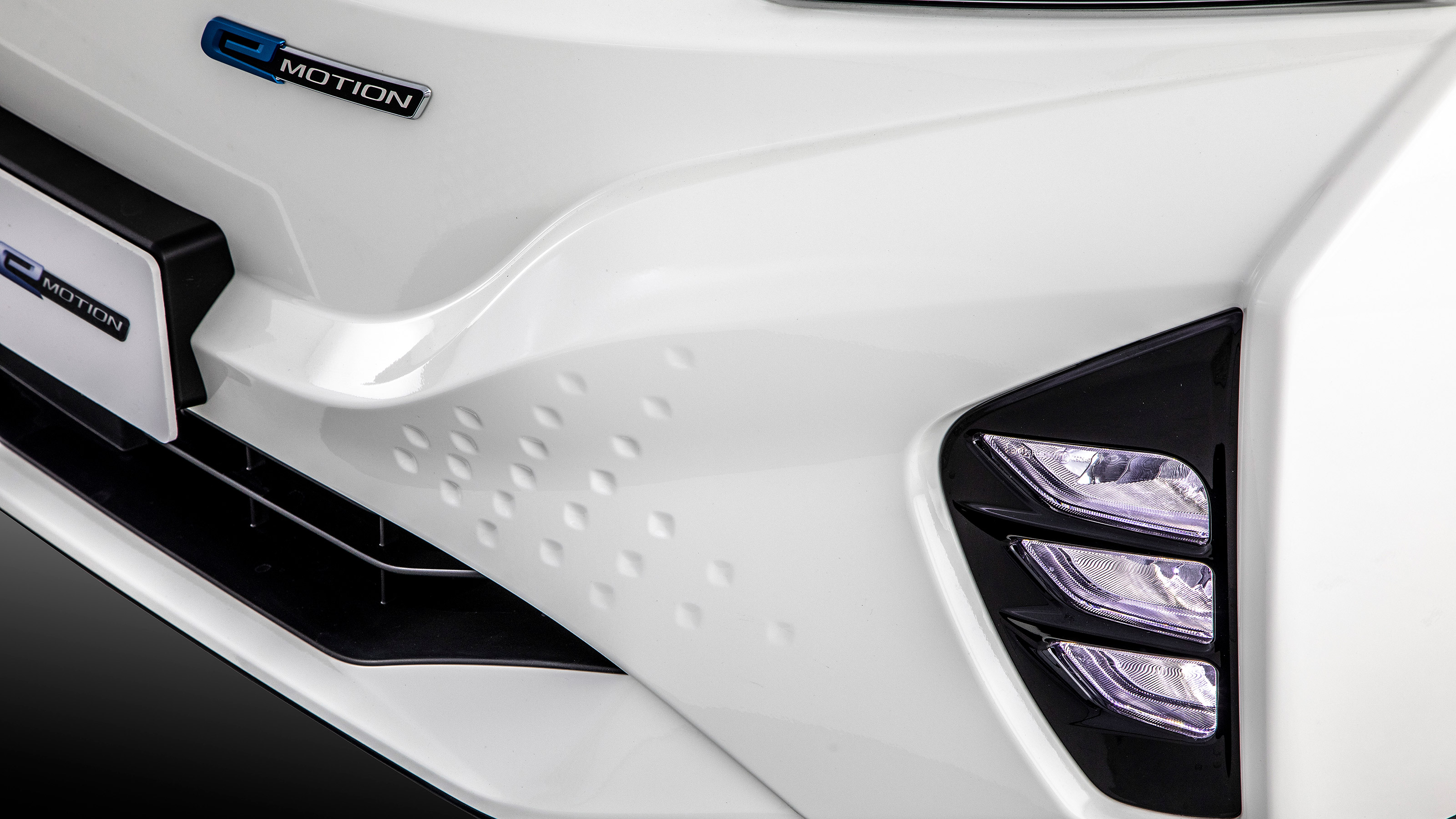 SsangYong Korando e-Motion - fog light