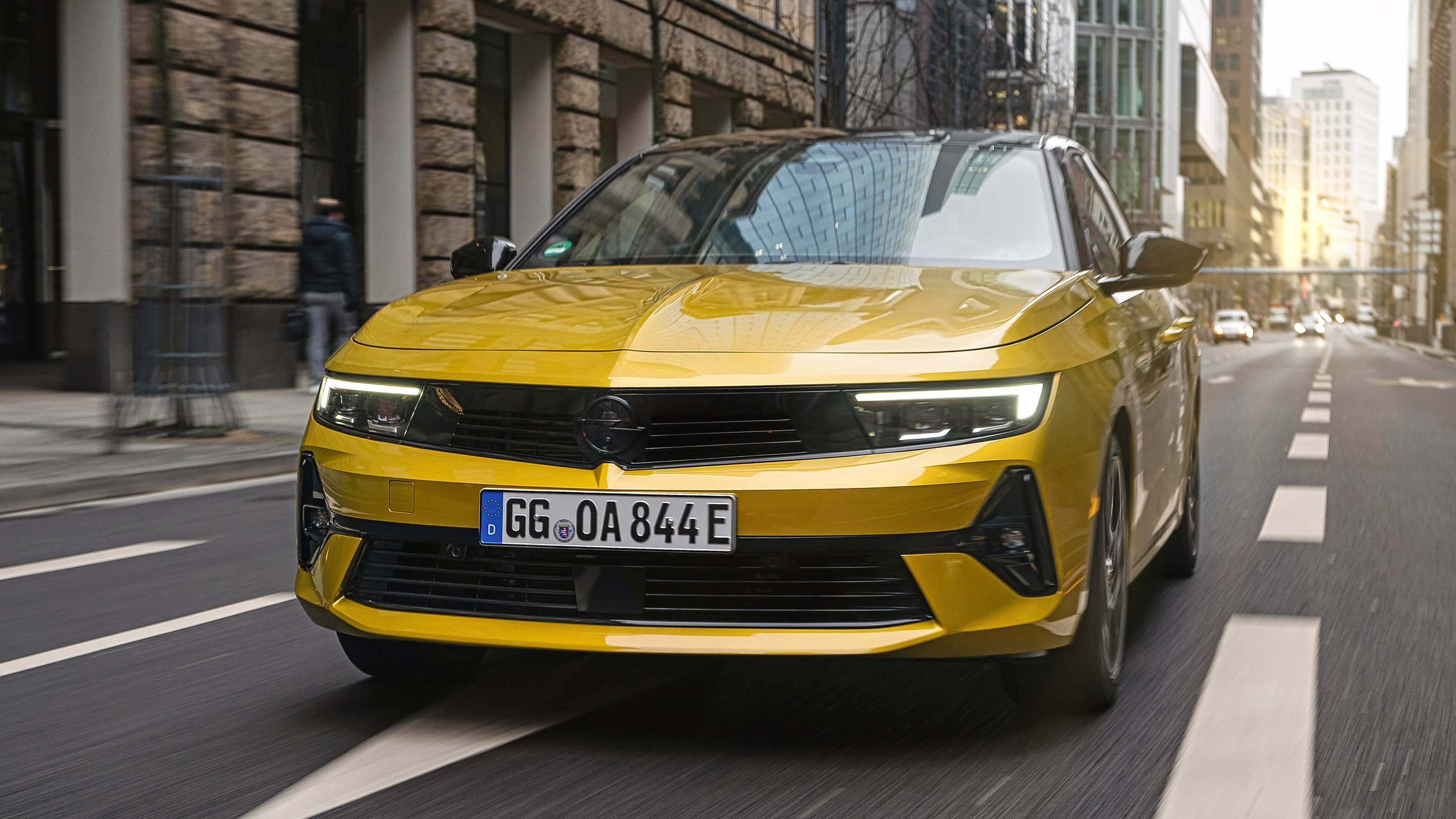 Vauxhall Astra - front action