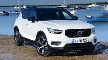 Volvo XC40 - front static