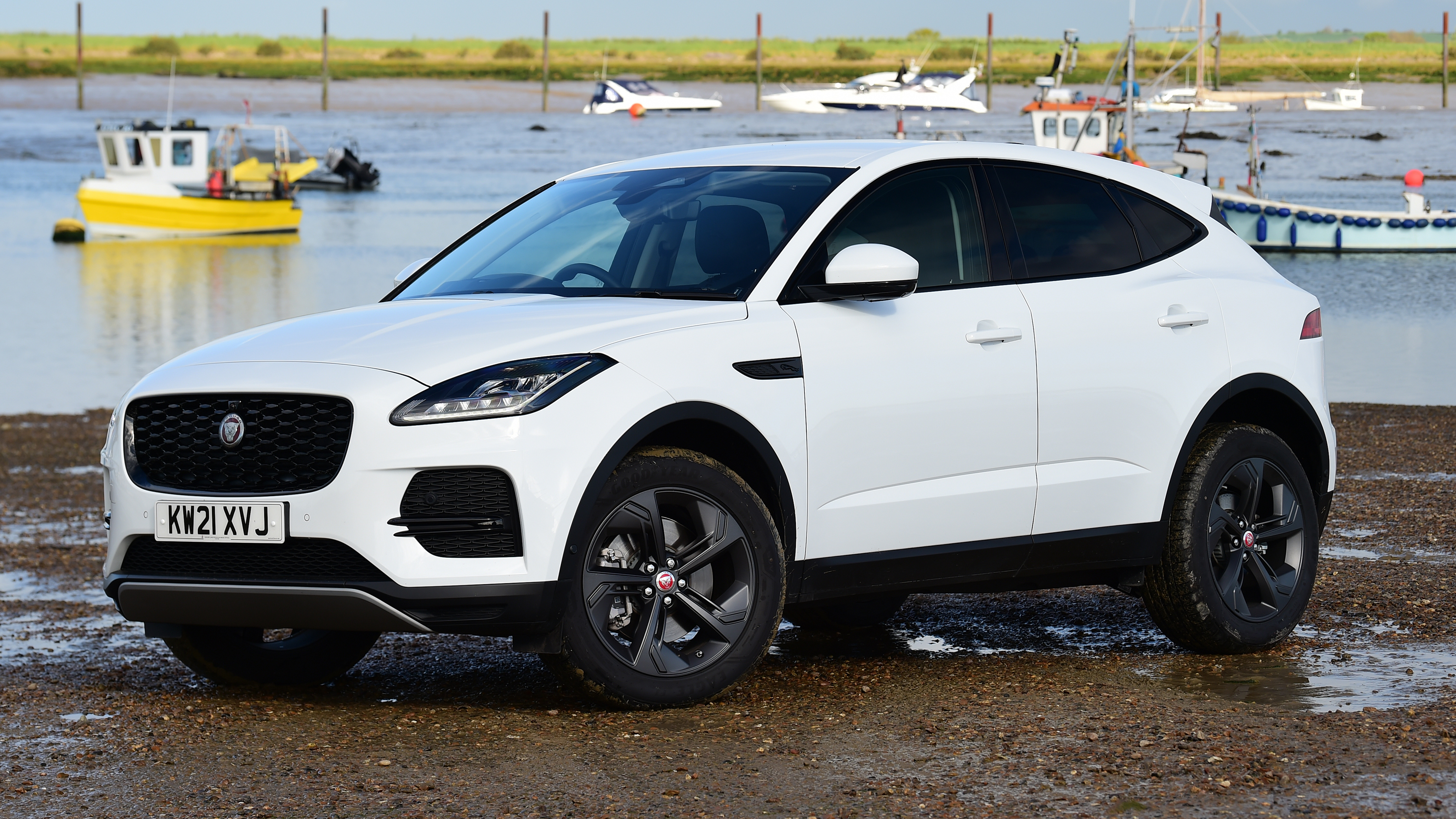 Jaguar E-Pace - front static
