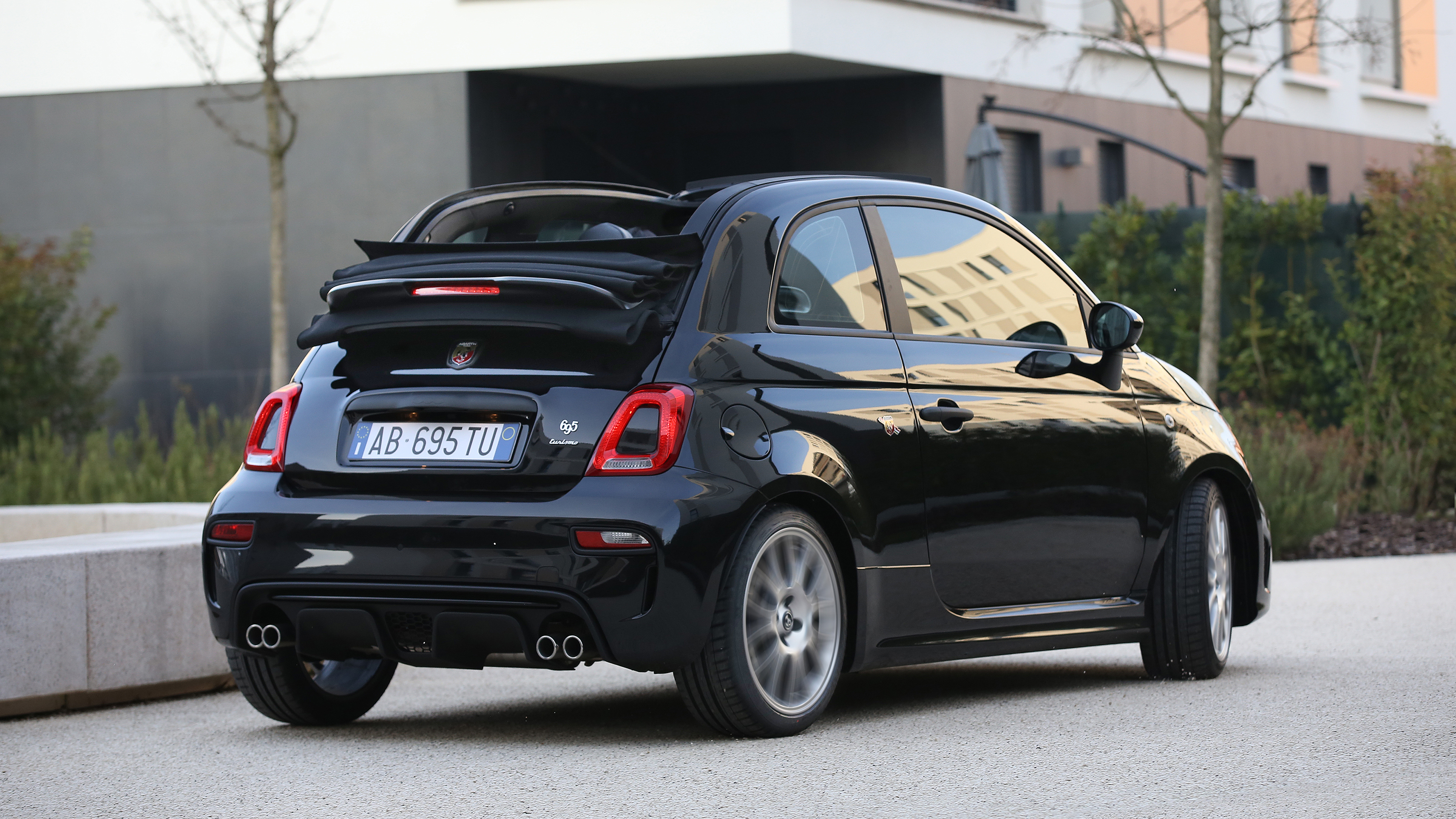 2022 Abarth 695C - rear