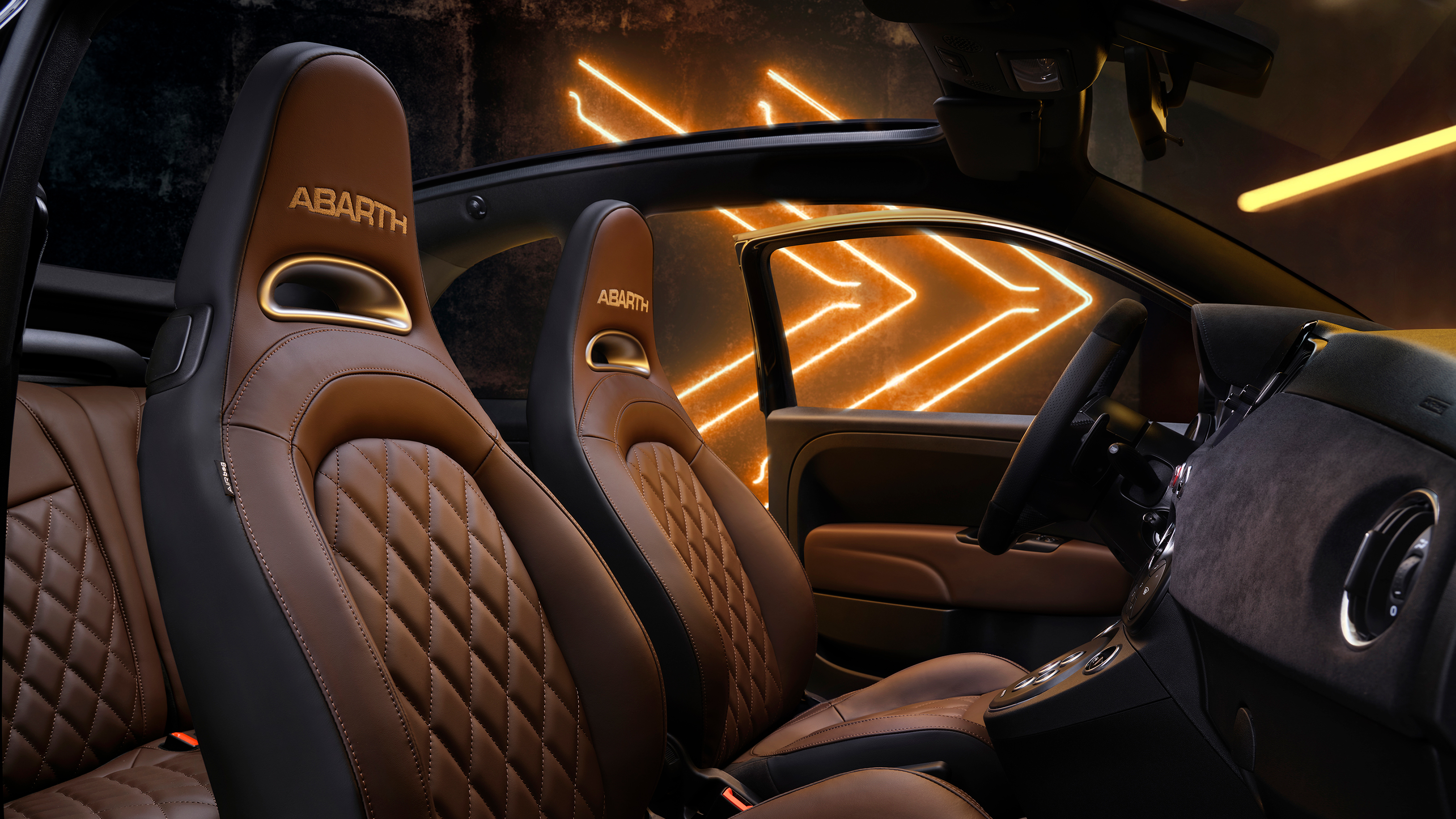 2022 Abart 595 interior