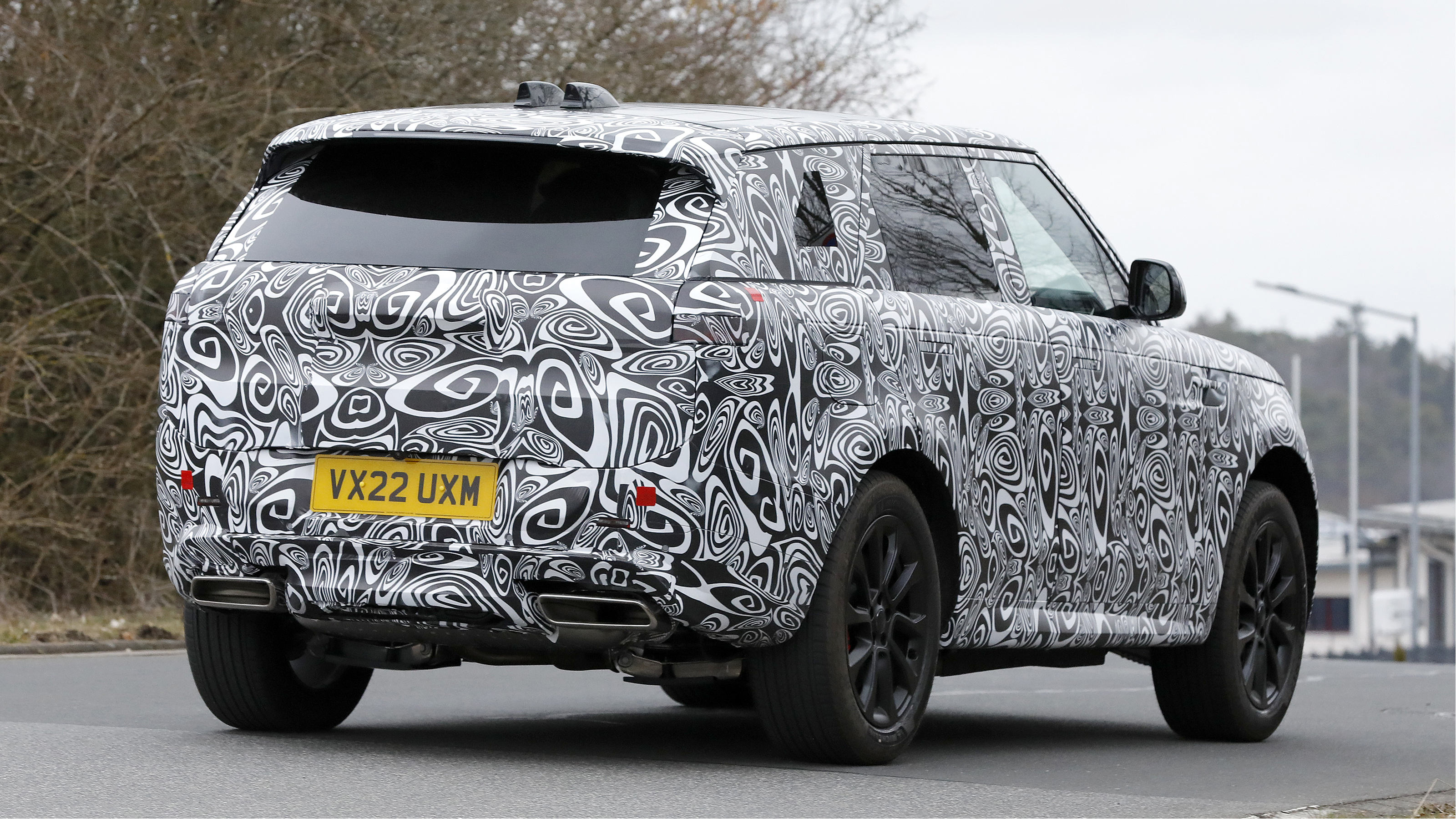 2022 Range Rover Sport spyshot 3