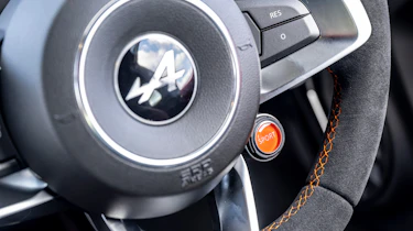 Alpine A110 S - steering wheel detail