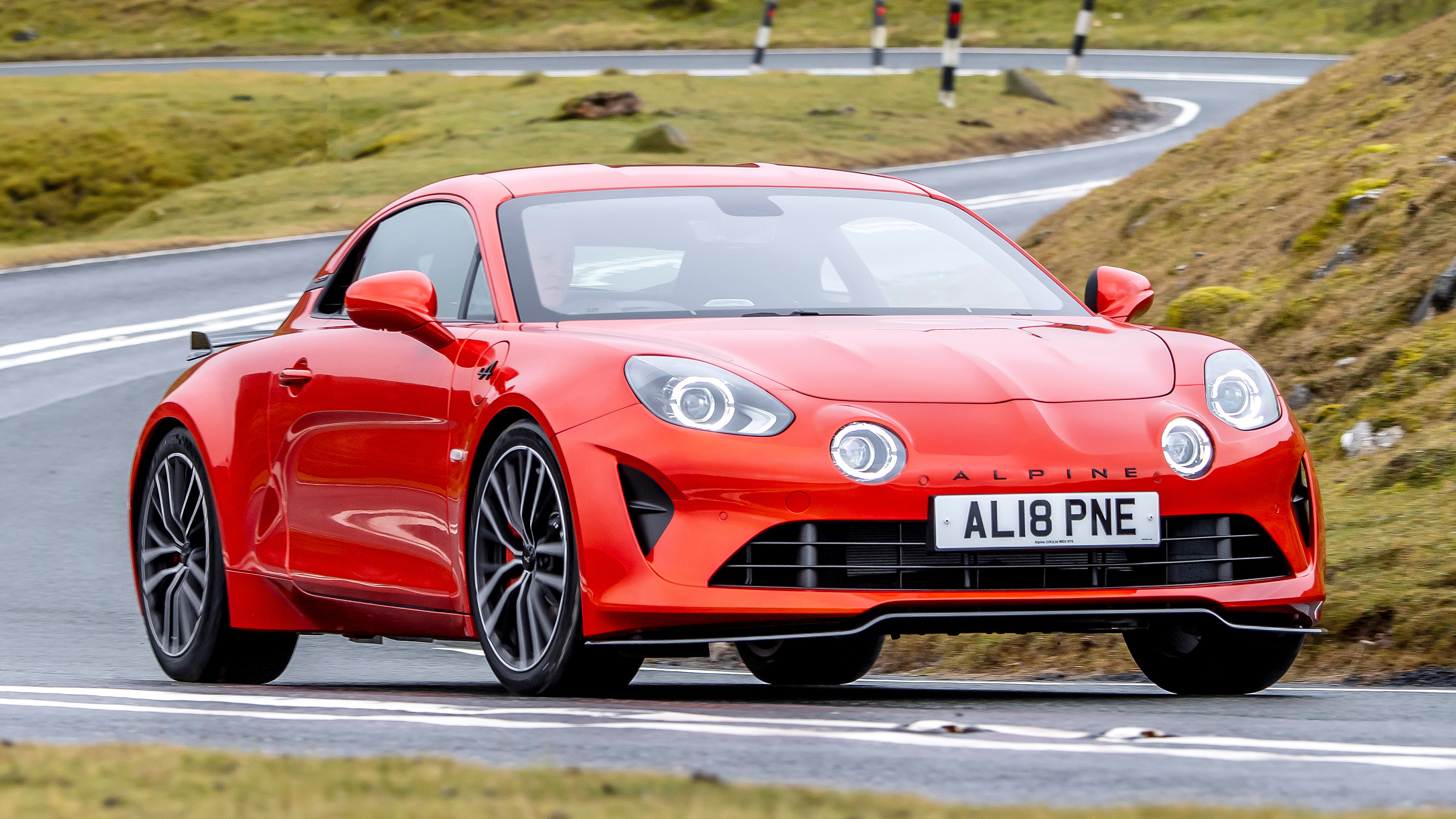 Alpine A110 S - front cornering