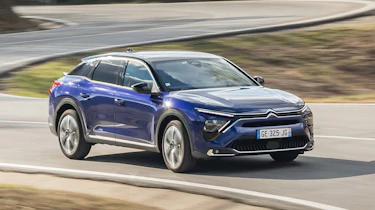 Citroen C5 X 130PS - front cornering
