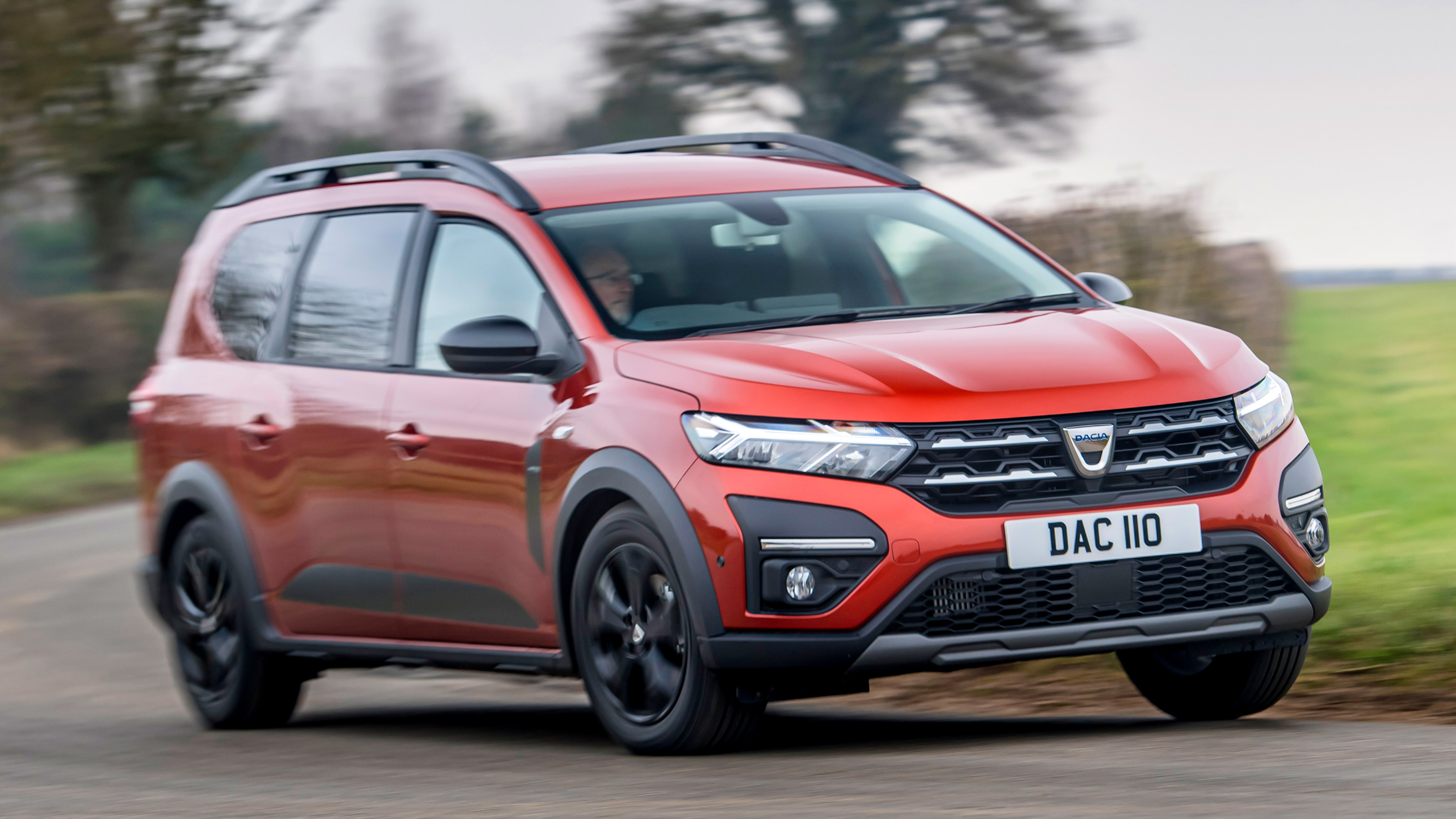 Dacia Jogger - front action