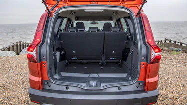 Dacia Jogger - boot seats down