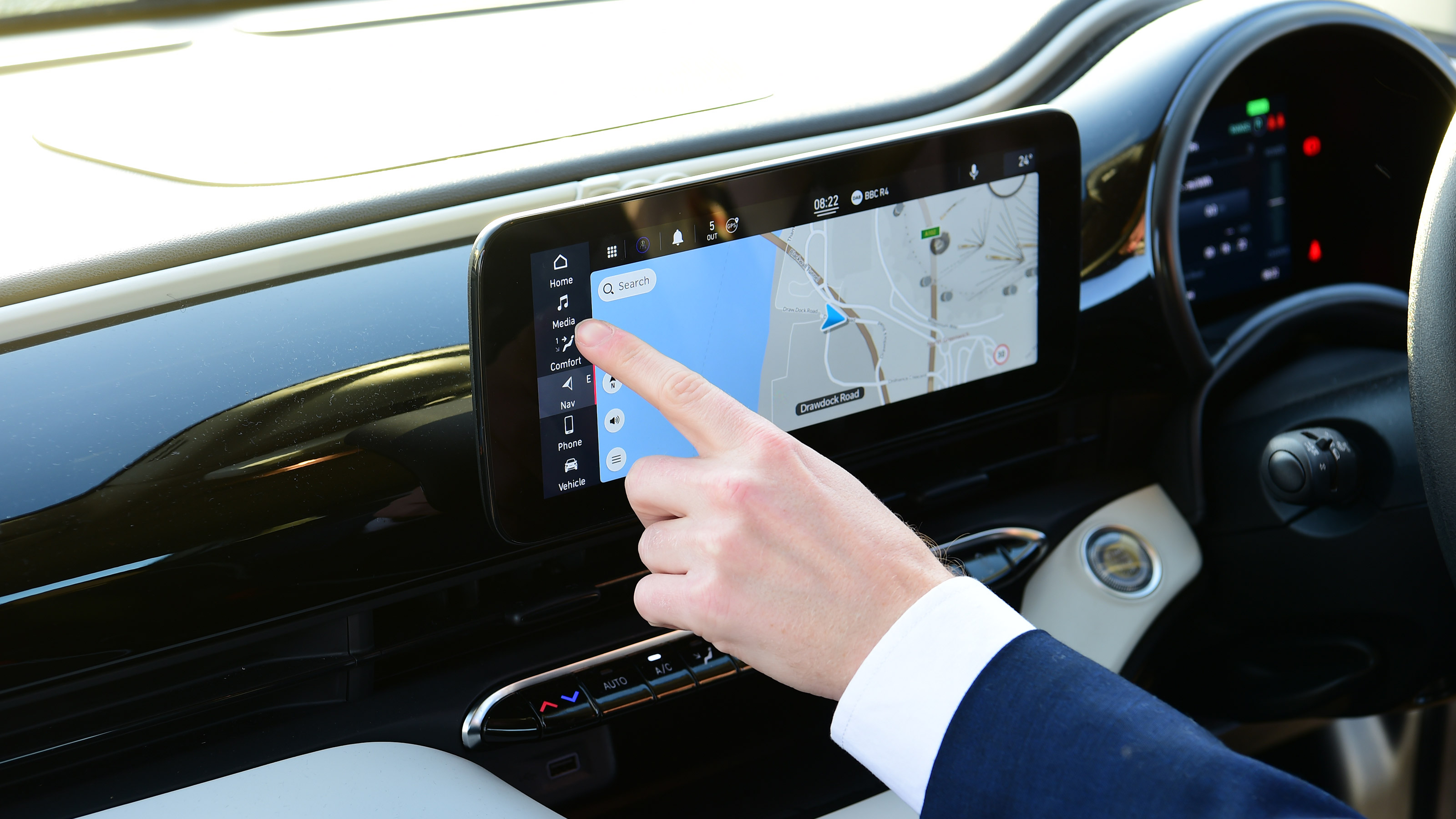 Fiat 500 long termer - third report infotainment