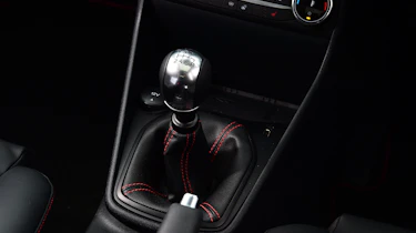 Ford Fiesta facelift - manual