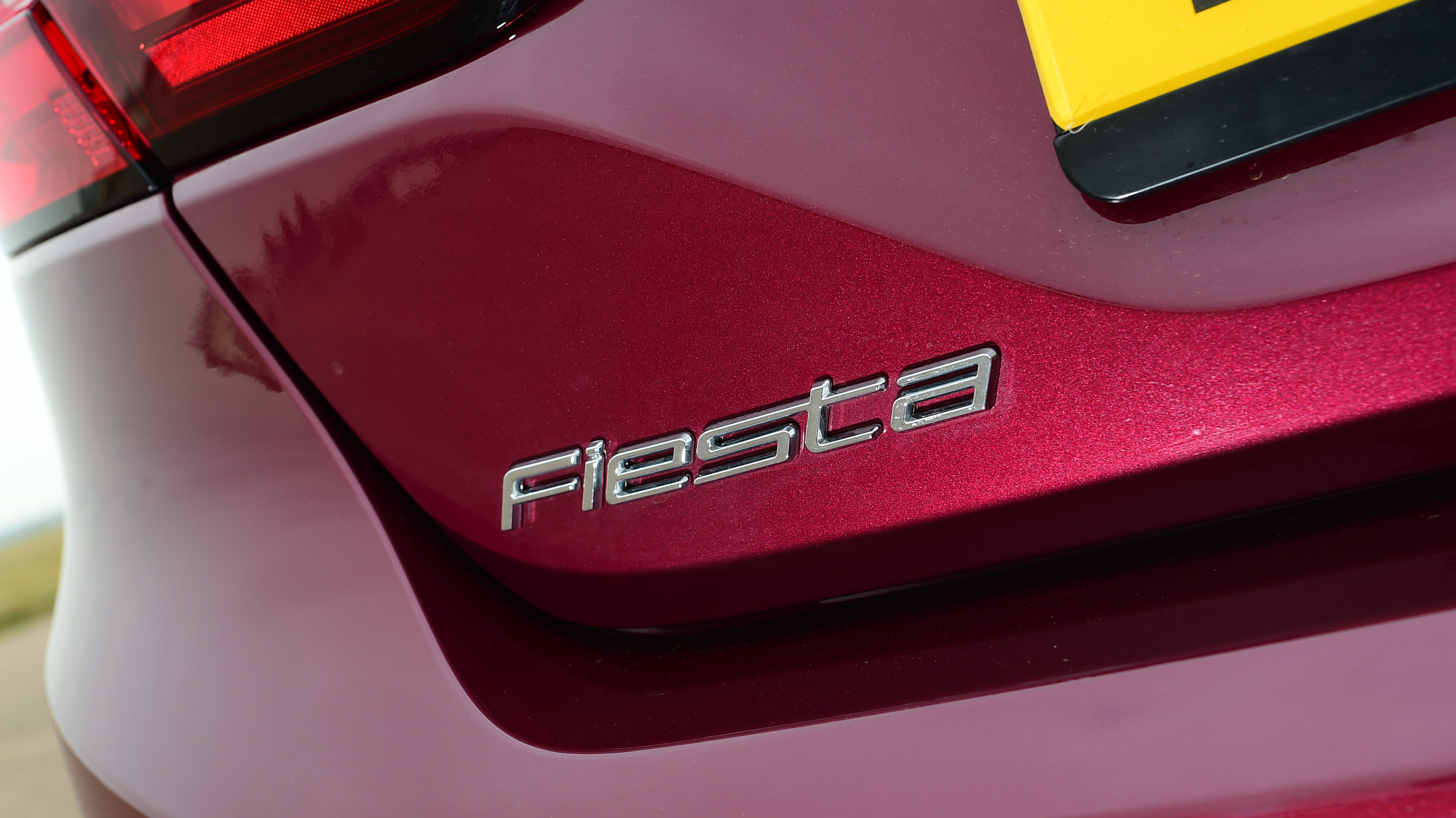 Ford Fiesta facelift - Fiesta badge