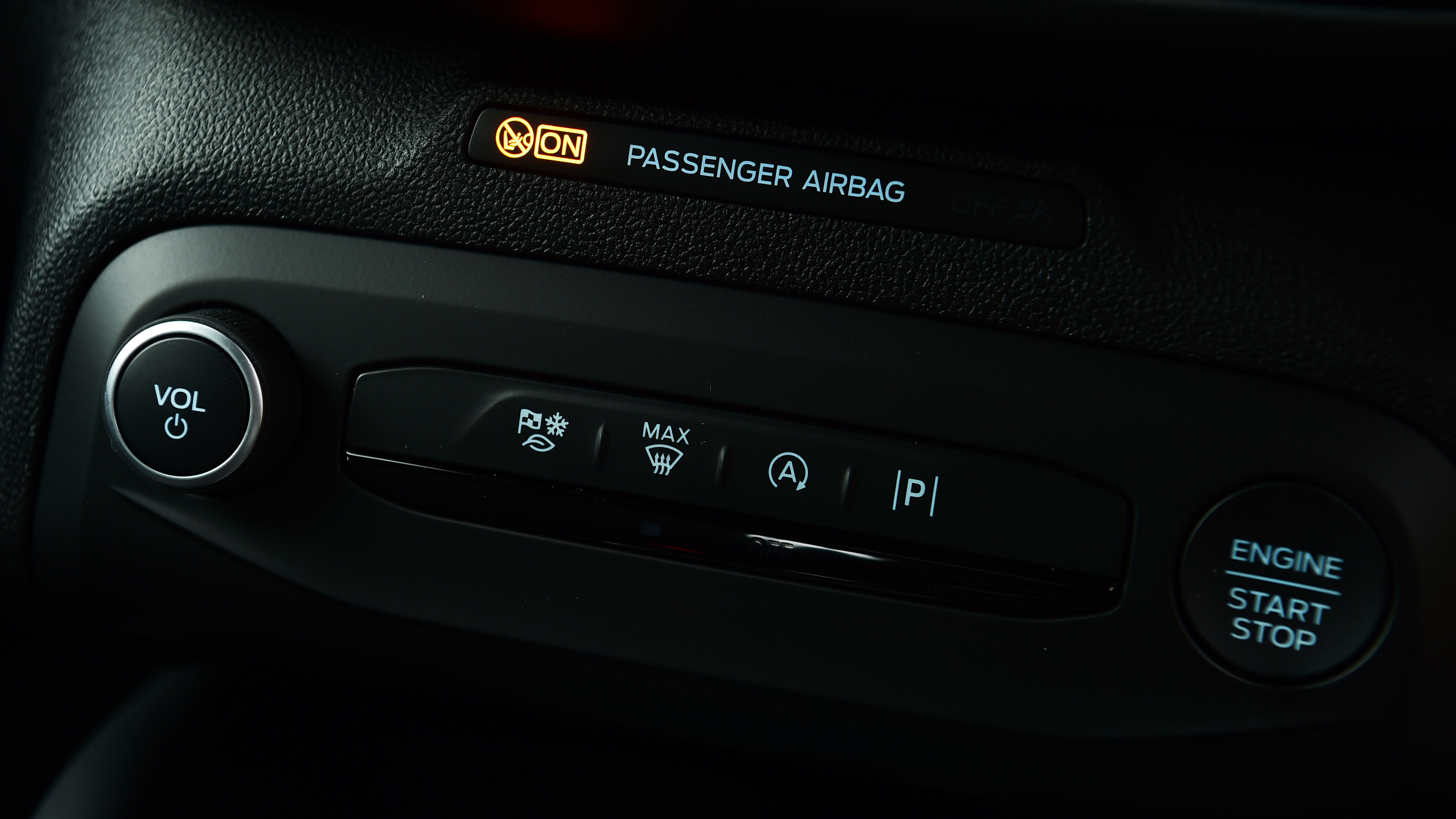Ford Focus facelift - centre console
