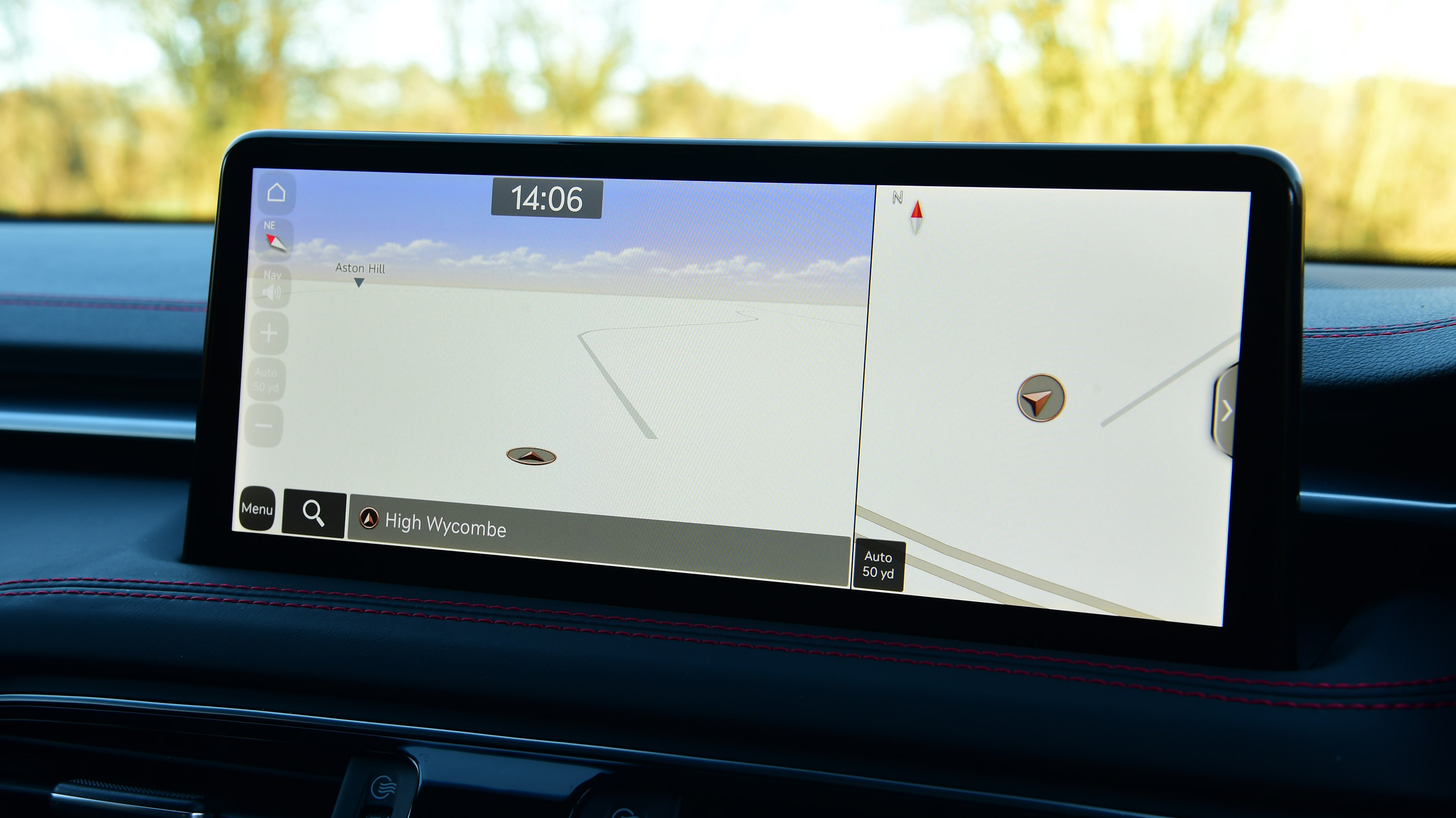 Genesis G70 Shooting Brake - sat-nav