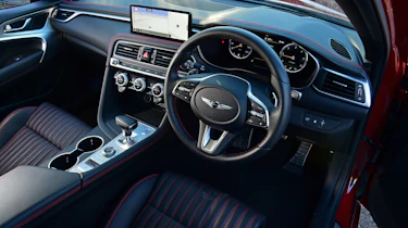 Genesis G70 Shooting Brake - cabin