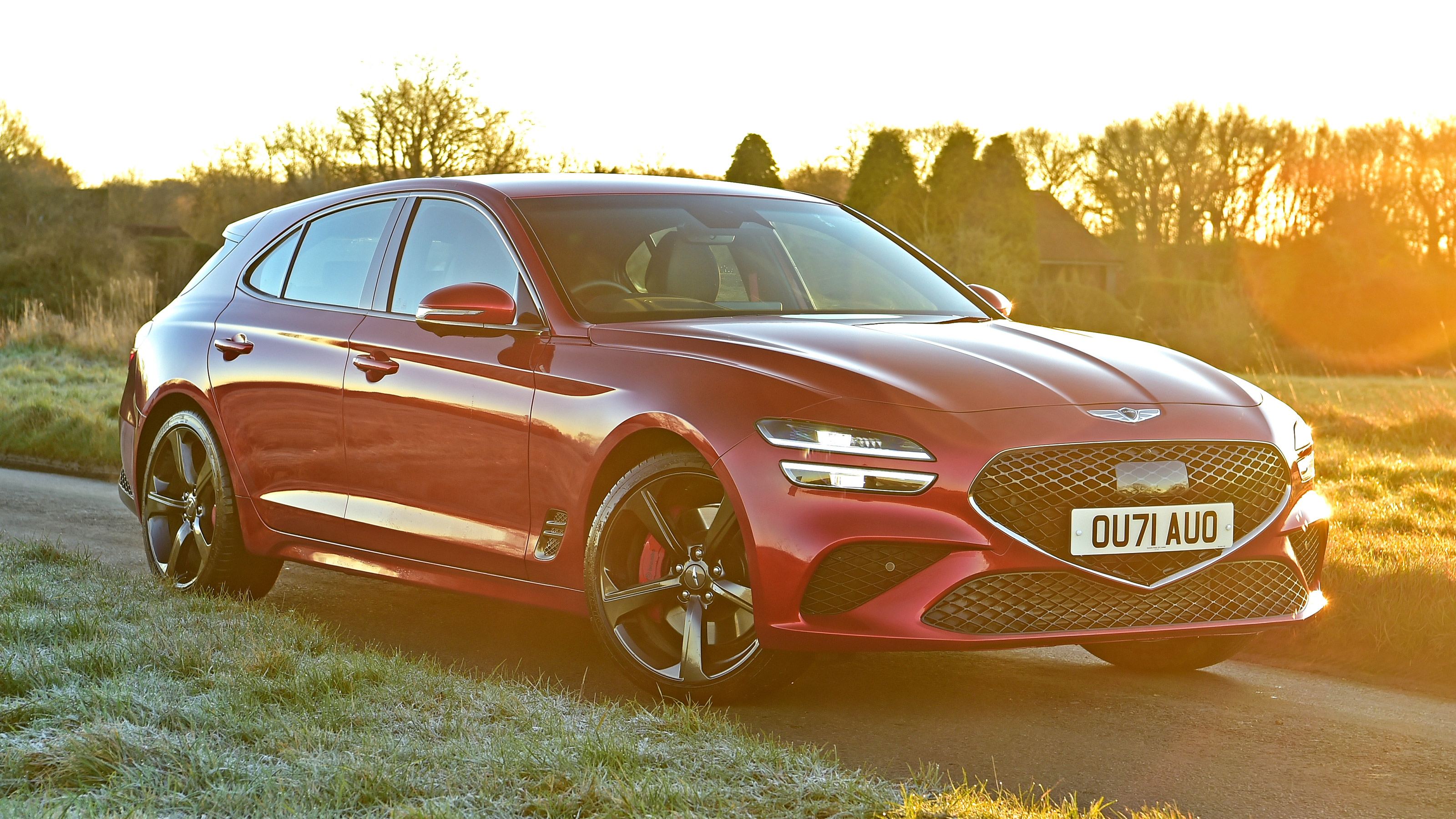 Genesis G70 Shooting Brake - front static