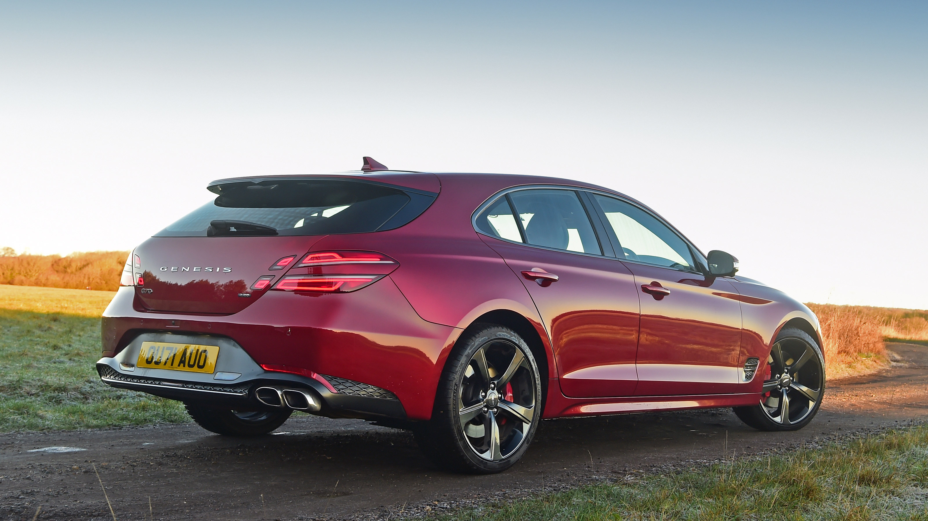 Genesis G70 Shooting Brake - rear static