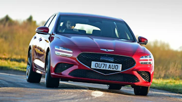 Genesis G70 Shooting Brake - front cornering