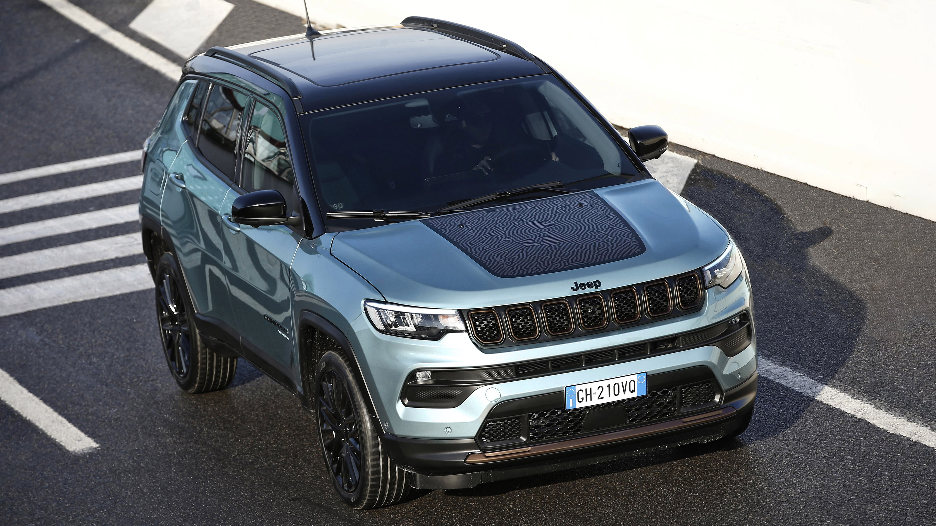 Jeep Compass e-Hybrid - above