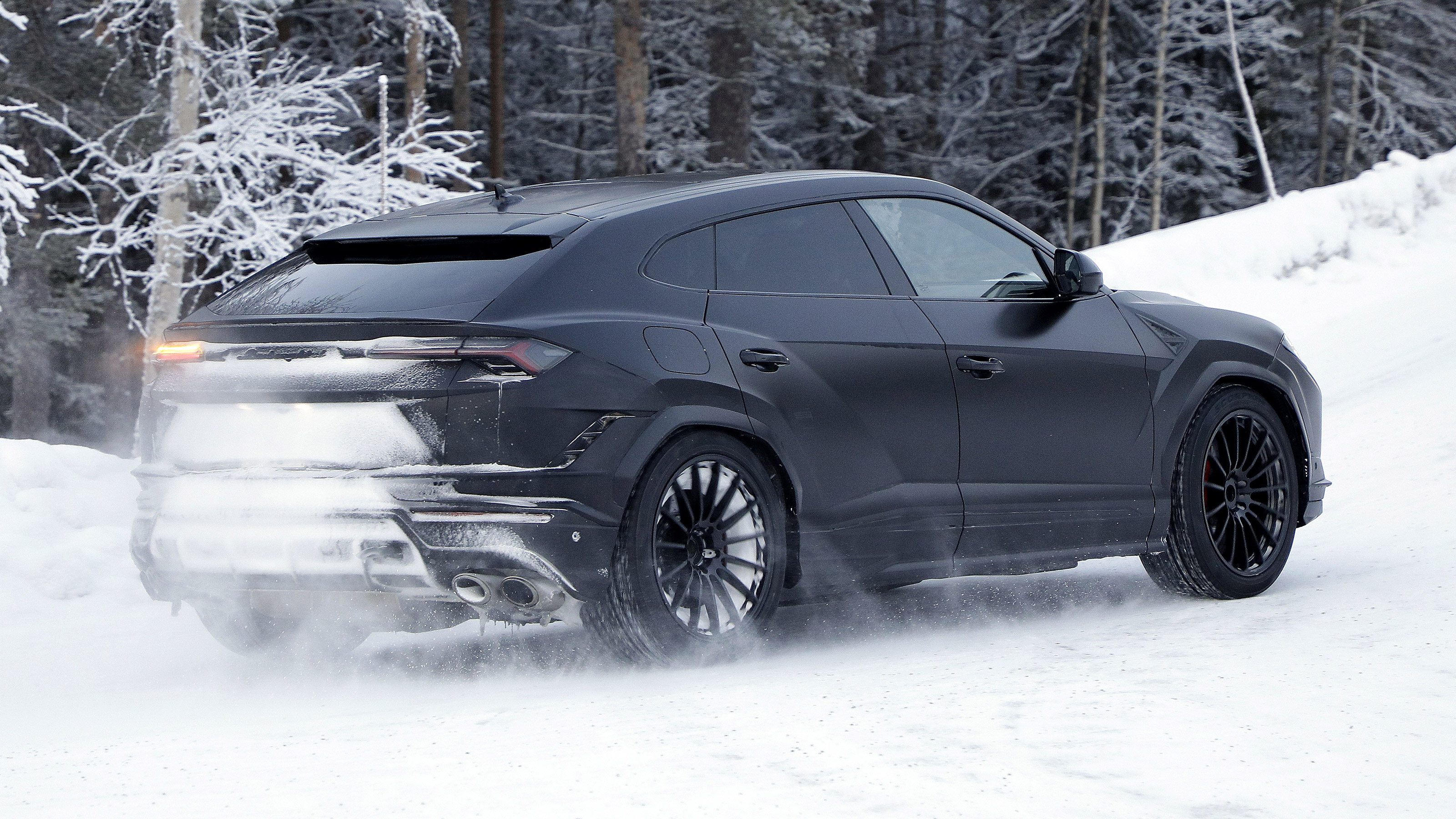 Lamborghini Urus facelift - spyshot 6