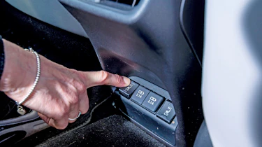 Lexus UX300e - rear passenger switchgear
