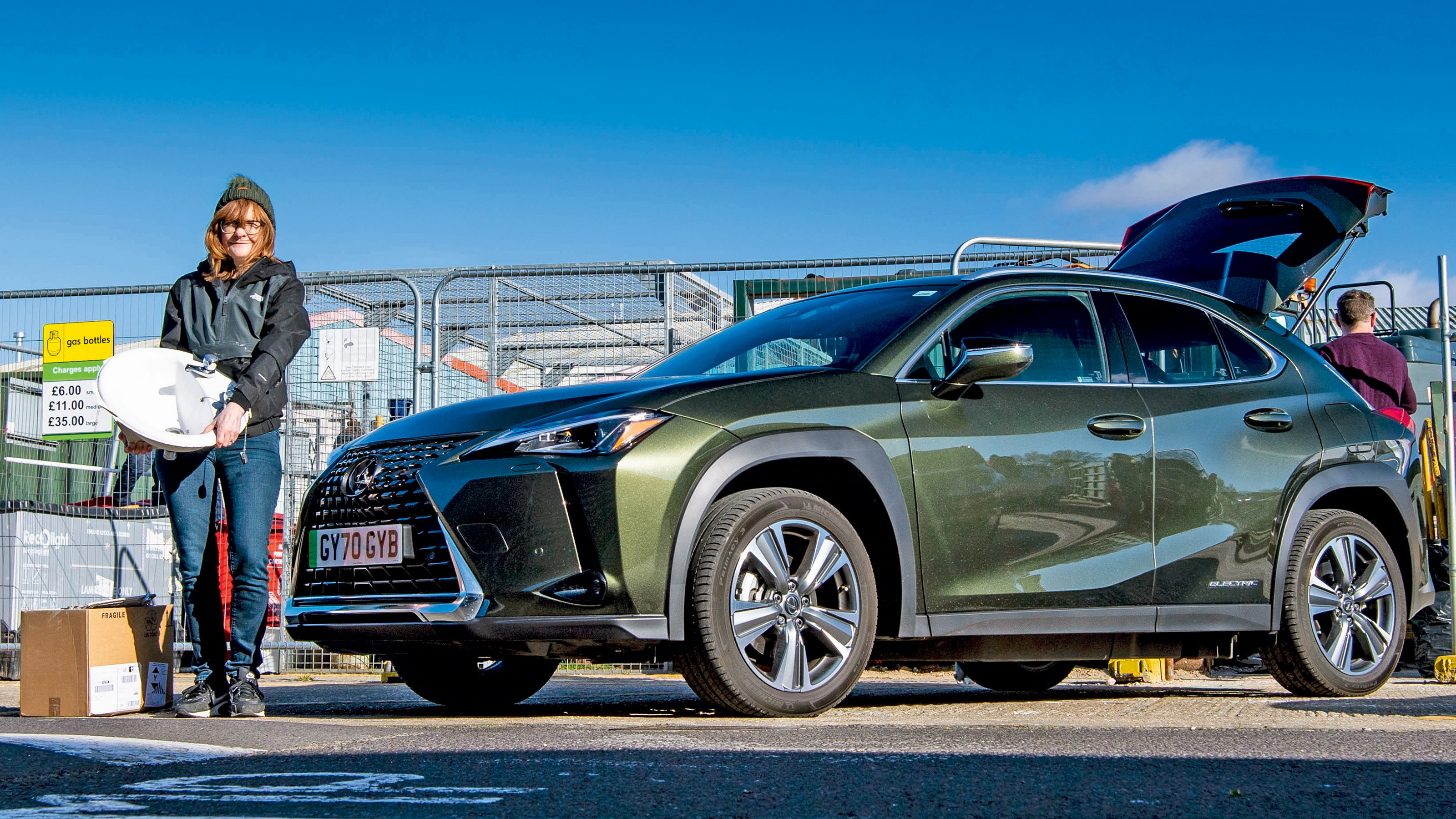 Lexus UX300e - at rubbish tip