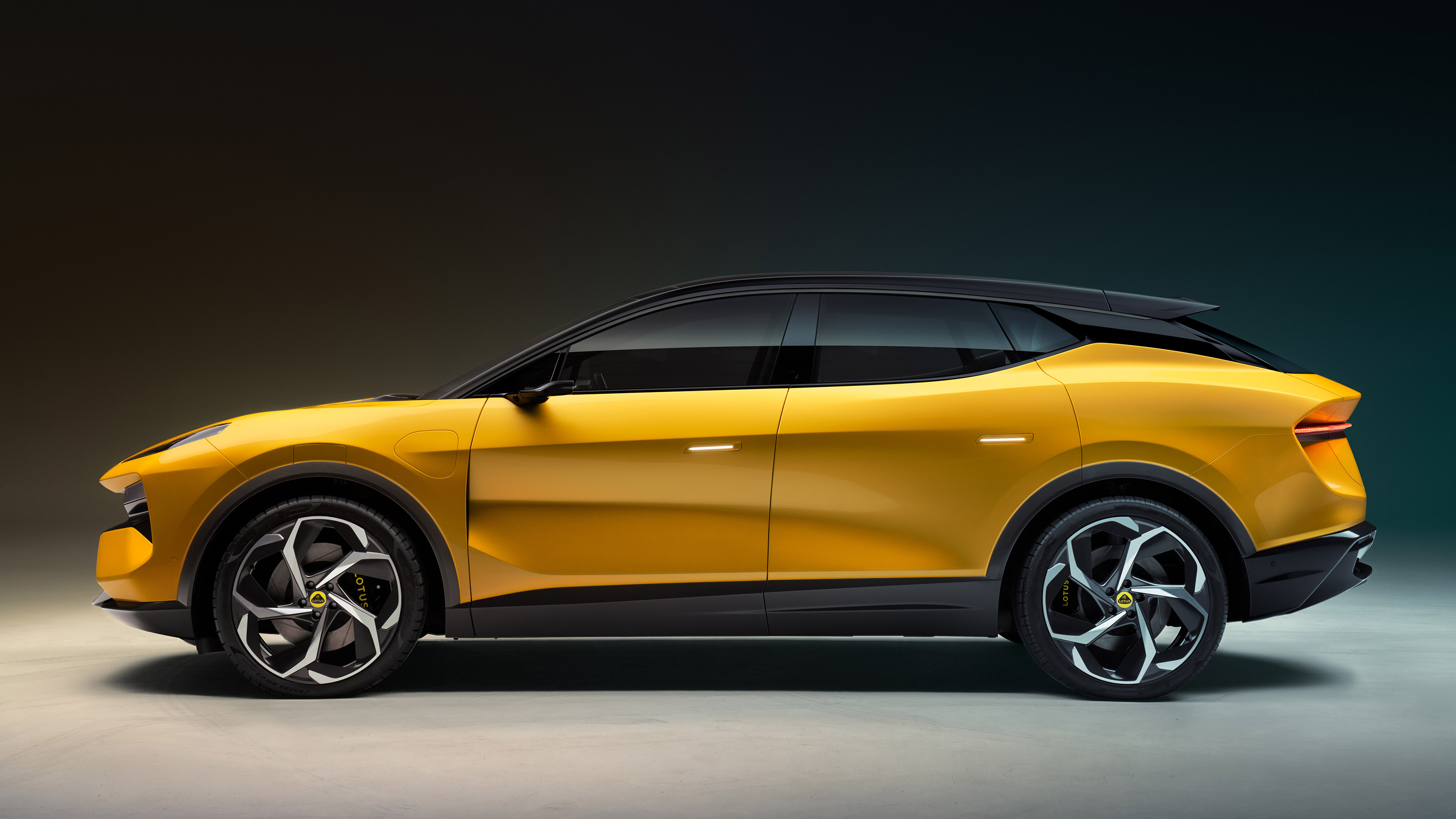 Lotus Eletre - studio side