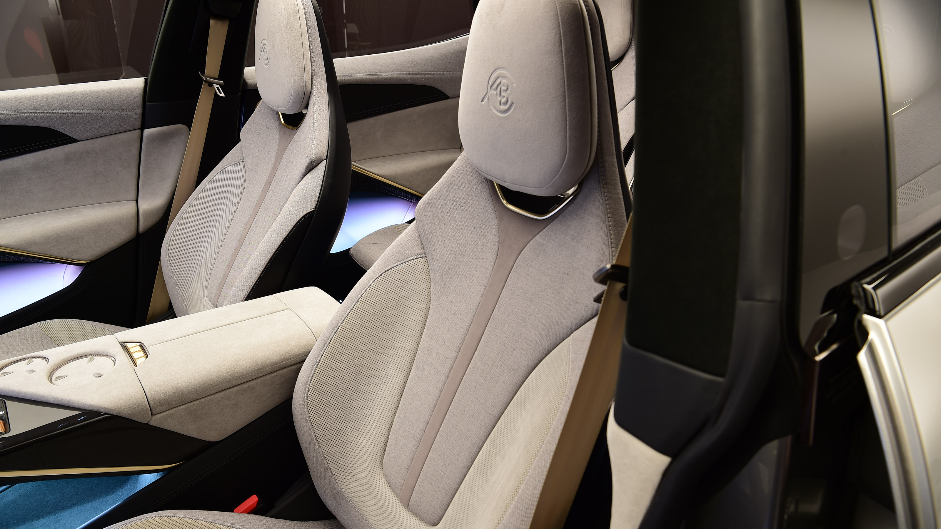 Lotus Eletre - seats