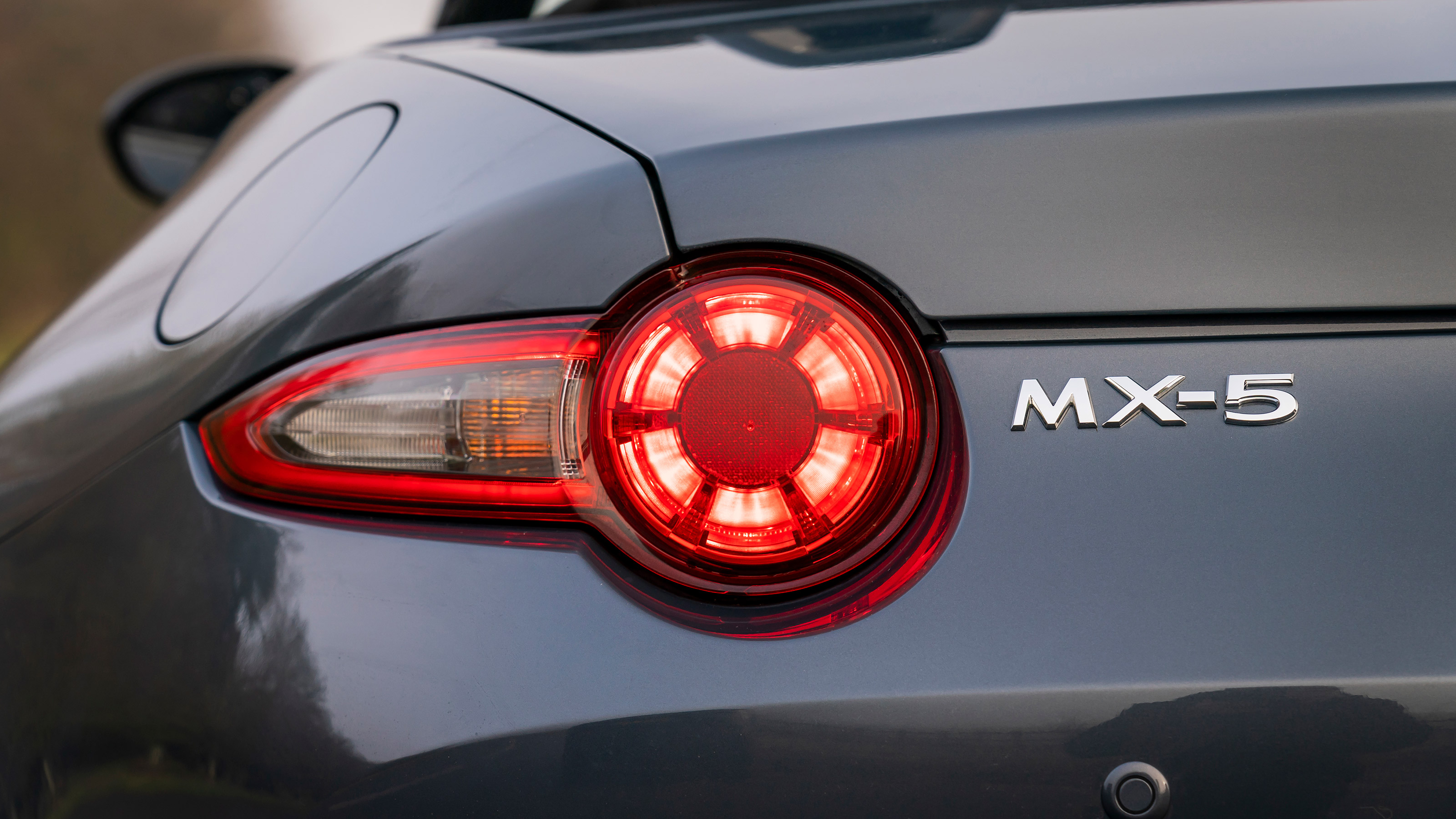 Mazda MX-5 1.5 Sport - rear light