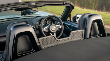 Mazda MX-5 1.5 Sport - cabin